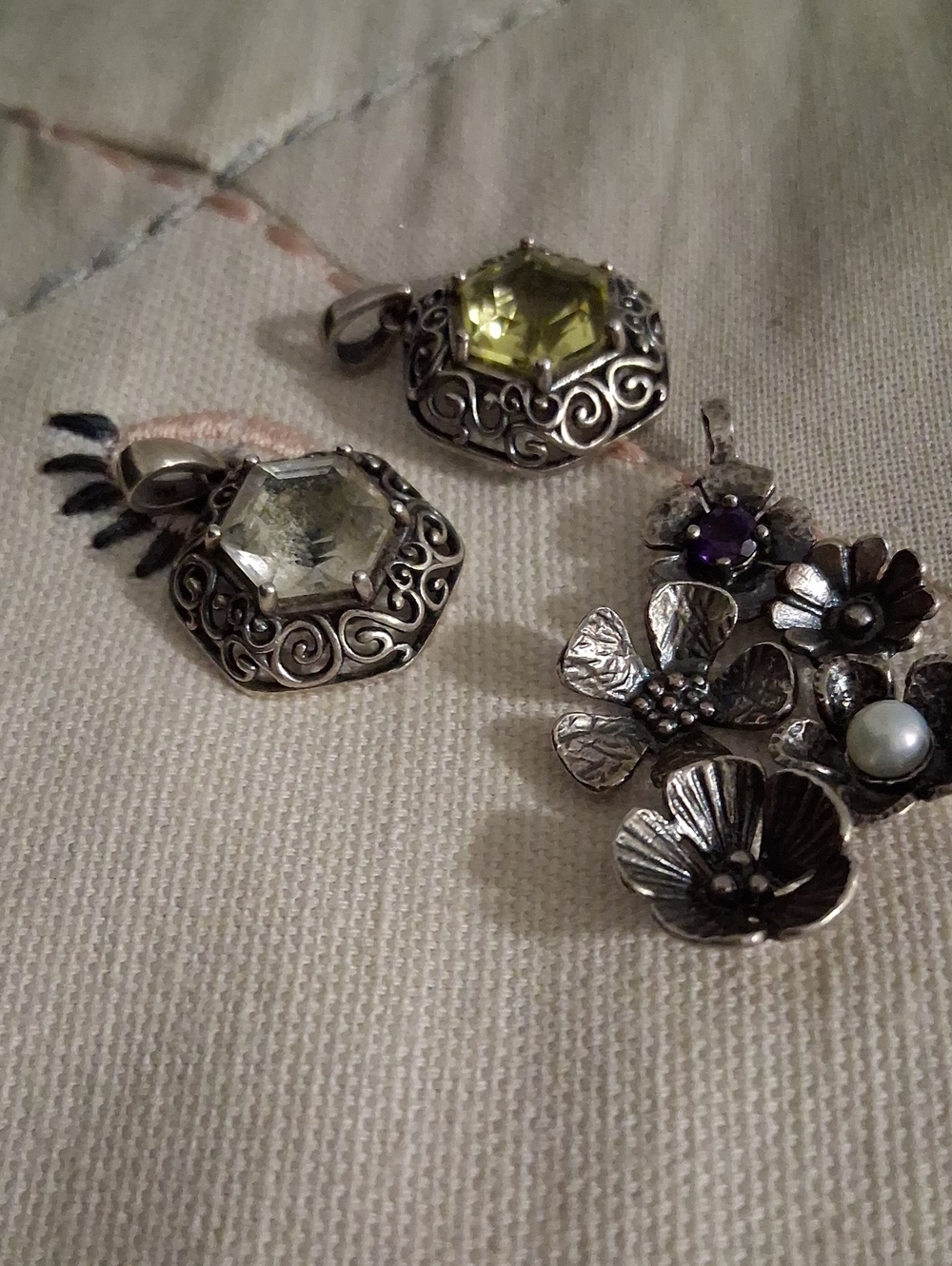 Silver Floral Pendant Set with Yellow and Clear Gemstones 3 Or Paz Pendants